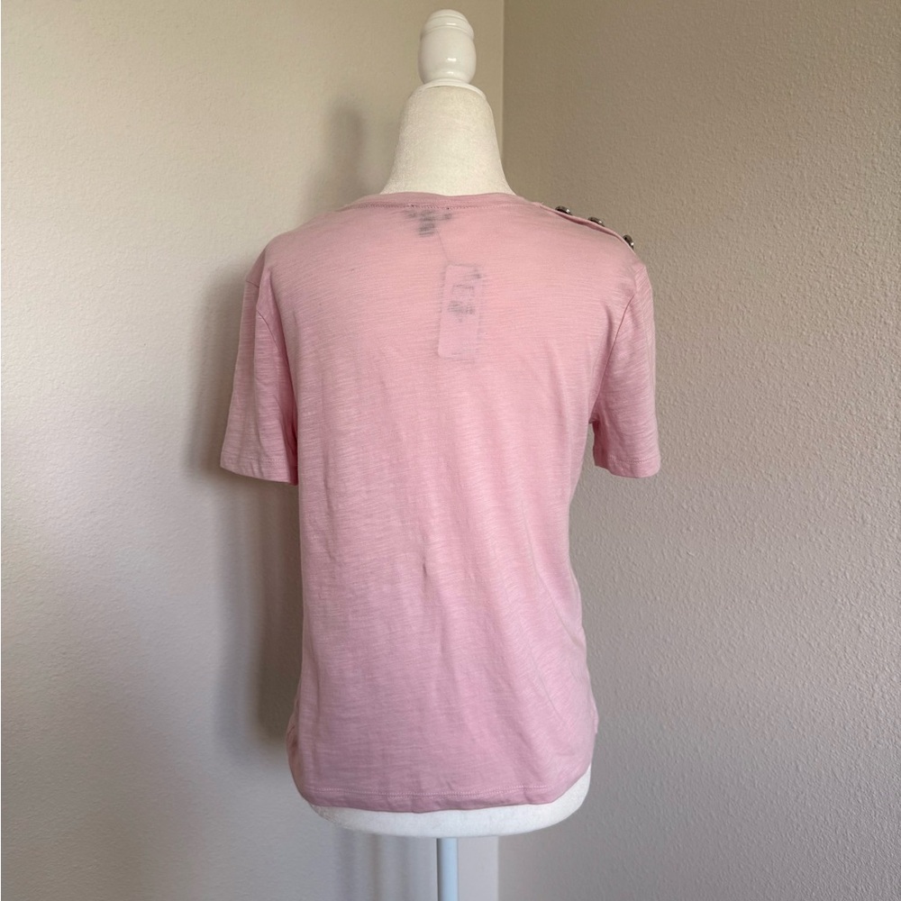 Express Light Pink Button-Shoulder Tee - Picture 3 of 6